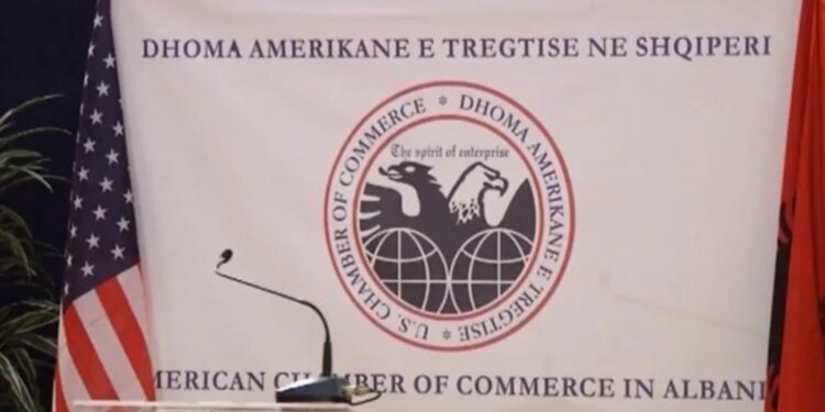 Dhoma Amerikane e Tregtisë kërkon që qeveria rishqyrtojë rritjen e taksave në Paketat Fiskale 2027