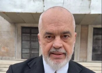 Dialog, kryeministri Rama risjell karriget para Kryeministrisë: Asnjë arsye nuk justifikon dhunën