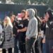 Disa gjimnazistë bojkotojnë mësimin në Lezhë, dalin në protestë në qendër të qytetit