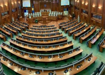 Ditë kritike për Kosovën: Presidenti dhe Specialja në qendër të zhvillimeve, kërkohet zgjidhje për krizën politike të thellë