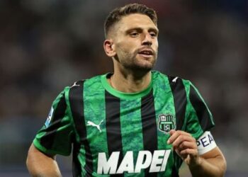 Domenico Berardi dhe bashkëshortja, heronj edhe jashtë fushe, i shpëtojnë jetën një nxënësi
