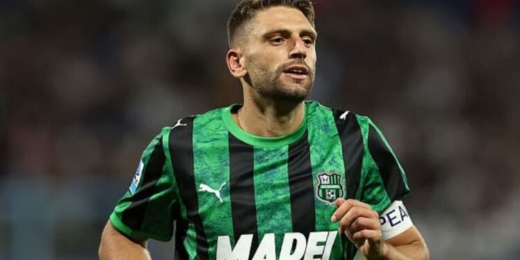 Domenico Berardi dhe bashkëshortja, heronj edhe jashtë fushe, i shpëtojnë jetën një nxënësi
