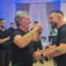 Ekskluzive/ Nga e njëjta pankinë, tani përballë: përqafimi “i fundit” babë e bir para duelit në kampionat (VIDEO)