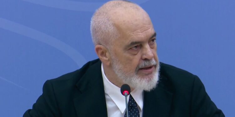Ëndërrojnë 21 janari të kthehet prapë / Rama: PD strehë për protestuesit me maska