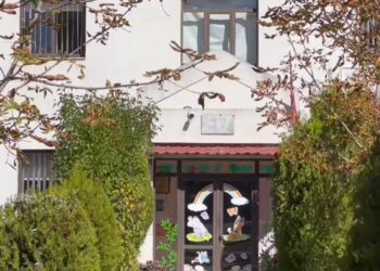 Enët nuk ishin përdorur prej javësh — Helmimi i gjashtë fëmijëve në kopshtin e Korçës, prindi dyshon për higjienën