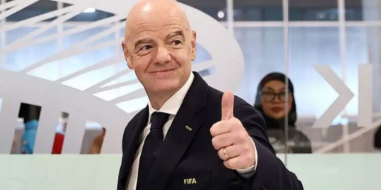 FIFA çmonton akuzat e reja ndaj Infantinos: Nuk ka asnjë pagë të dytë