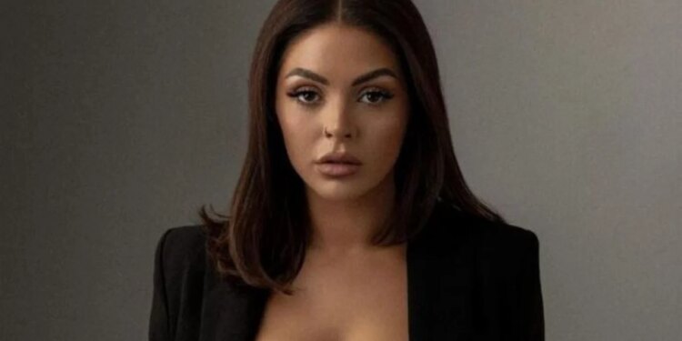 Fifi reagon për qarkullimin e videove intime: Më shqetësojnë familjarët; nuk e njoh kompozitorin, s'e di ku studion