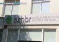 Fiks Fare/ Nepotizmi në bujqësi: Drejtoresha Ardita Kuçi pagoi fermerin që bëri projektin për punonjësen e AZHBR-së