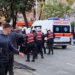 Forcat e policisë shtohen pranë Ministrisë së Ekonomisë, shoqërohet forcërisht një protestues