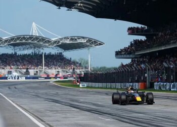Formula 1/ Max Verstappen zhbllokohet, fiton pole position në Çmimin e Madh të Bahreinit
