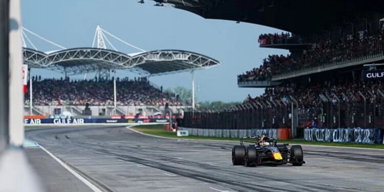 Formula 1/ Max Verstappen zhbllokohet, fiton pole position në Çmimin e Madh të Bahreinit