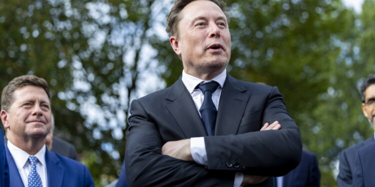 Hegseth zbulon ndryshimet e reja teksa Musk udhëheq projektin e Pentagonit për të ardhmen e luftës