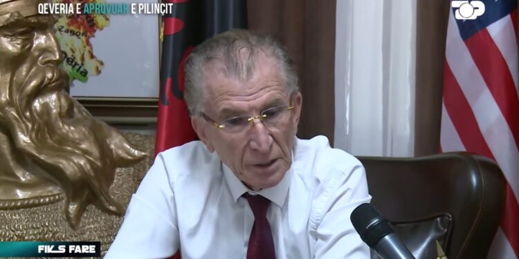 Intervista e Fiks Fare: Pilinci shpall veten kryeministër, formon kabinetin dhe emëron zv.ministren e Energjisë