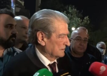 Ishte skenar: Tensionet në Selinë e PD-së, Berisha: Asnjë protestues nuk na ka sulmuar këto ditë