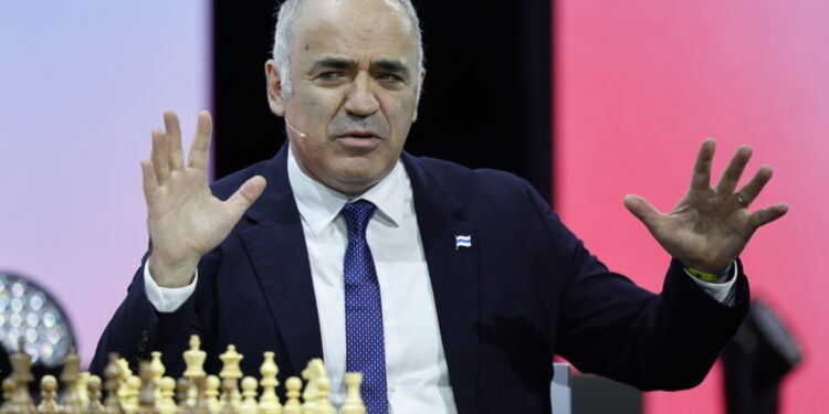 Jeta ime është në rrezik, paralajmërohet se Kasparov është në rrezik për vrasje