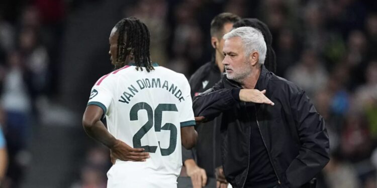 Jose Mourinho sfidon Barcelonën: Në El Clasico, e kaluara nuk vlen; arbitri, më shqetëson thyerja e rregullave