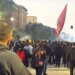 Kapsollat e para plasin në Bulevard, protestuesit marshojnë drejt sheshit Skënderbej