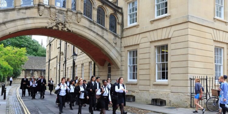 Këto janë universitetet më të mira në botë për 2027 — SHBA dhe Britania dominojnë 10-shen e parë