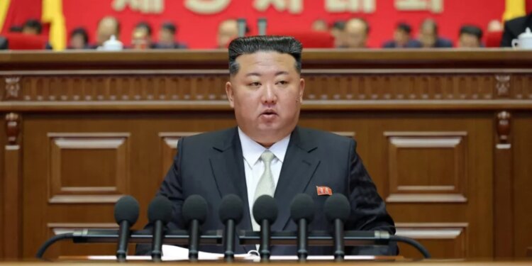 Kim Jong-un në gjendje të rëndë shëndetësore? Raportimet për hemorragji cerebrale; mendohet i dërguar në Kinë