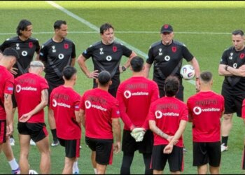 Kombëtarja dhe situata me kartonët e verdhë: 6 futbollistë rrezikojnë ndeshjen me Finlandën