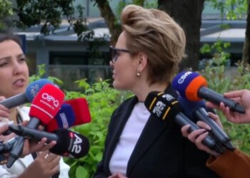 Kryemadhi e revoltuar pas shtyrjes së gjyqit ndaj saj e Metës: është shpërdorur e drejta jonë për mbrojtje
