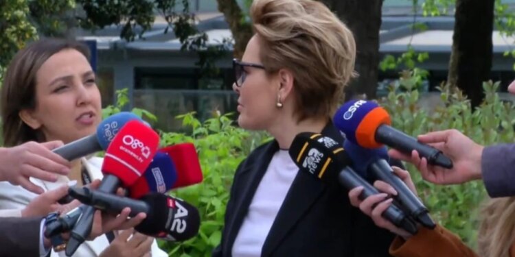 Kryemadhi e revoltuar pas shtyrjes së gjyqit ndaj saj e Metës: është shpërdorur e drejta jonë për mbrojtje