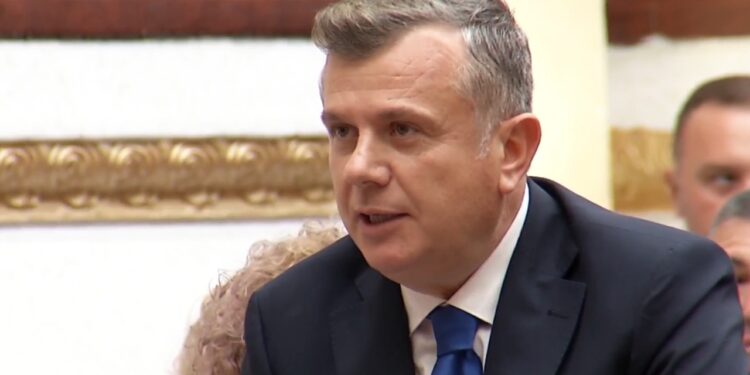 Kudo është Saliu, shikojeni edhe te grupet e sipërmarrjeve private, Taulant Balla ngre akuza ndaj PD