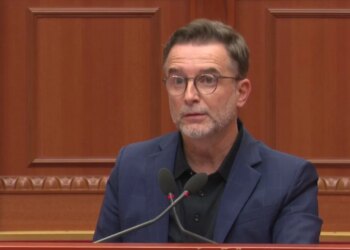 Kundërshtoi ligjin dhe debatoi me Ramën, por votoi pro Territoriales; Braçe pas seancës: Jam kundër, do e sqaroj