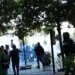 LAJM I FUNDIT/ Tensionet te Kryeministria; FNSH ndërhyn në lokal, shoqëron të moshuarin dhe shpëton klientët