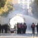 LAJMI I FUNDIT/ Protestuesit hedhin fishekzjarrë në protestë, policia kundërpërgjigjet me presion uji