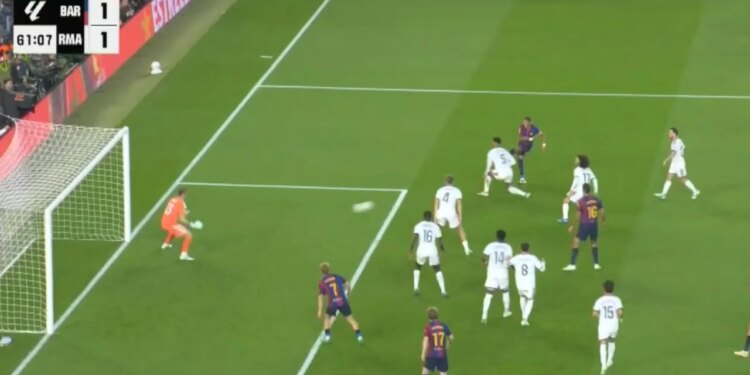LIVE Barcelona-Real Madrid/ Baraspesha rikthehet në Camp Nou, katalanasit marrin frymë nga Raphninha (Video)