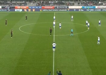Live Finlandë-Shqipëri: Nis pjesa e dytë në Helsinki, Maran largon Manajn e fut Dakun (Video)