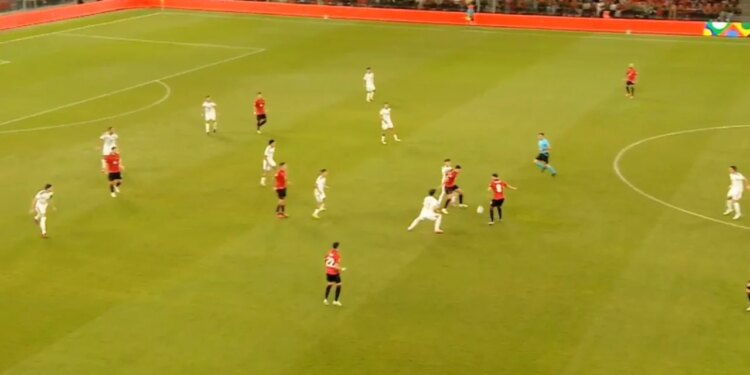 Live Shqipëri–San Marino: Shkelmohet topi i parë në Tiranë, kuqezinjtë kërkojnë goleadë