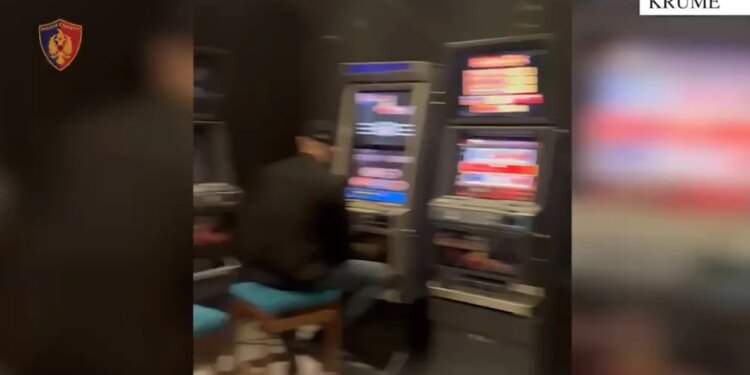 Lokal i kthyer në pikë lojërash fati; një 47-vjeçar në pranga, pronari shpallet në kërkim