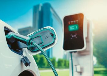 Makinat elektrike kineze pushtojnë tregun, Britania shqyrton vendosjen e tarifave