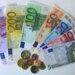Mali i Zi rrit pagën minimale nga 1,000 në 1,400 euro; ministri: do qarkullojnë deri në 1 miliard