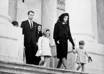Mallkimi i Kennedy-t godet sërish: vdekjet tragjike që kanë shoqëruar një nga familjet më të njohura të Amerikës