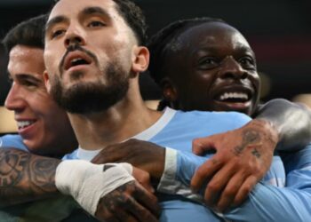 Manchester City vazhdon të jetë i pandalshëm, duke i dhënë një leksion Liverpoolit në Anfield