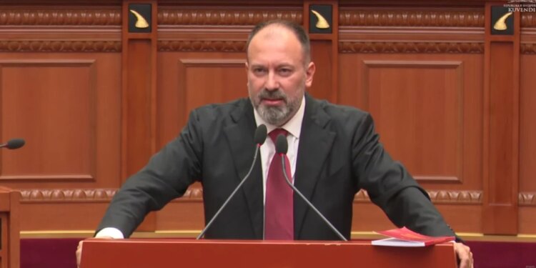 Mazniku i përgjigjet opozitës: Dogjët 41% të mandatit të Komisionit; bashkim për kompetenca e financa