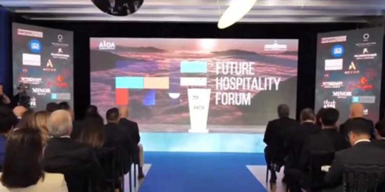 Mbi 100 projekte për turizmin: Forumi në Tiranë mbledh investitorë e marka hoteliere, synohen partneritete të reja
