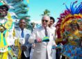 Mbreti Charles vazhdon vizitën në Bahamas dhe përkujton katër marinsat e humbur në fundosjen e anijes HMBS Flamingo