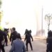 Me plumba gome, vazhdoni / Tjetër përballje mes protestuesve dhe policisë, nis tensioni te Kryeministria