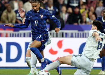 Media franceze pas barazimit 1-1 me Të Kaltrit: Italianët të aftë në mbrojtje, Bastoni bëri kritikët të heshtin