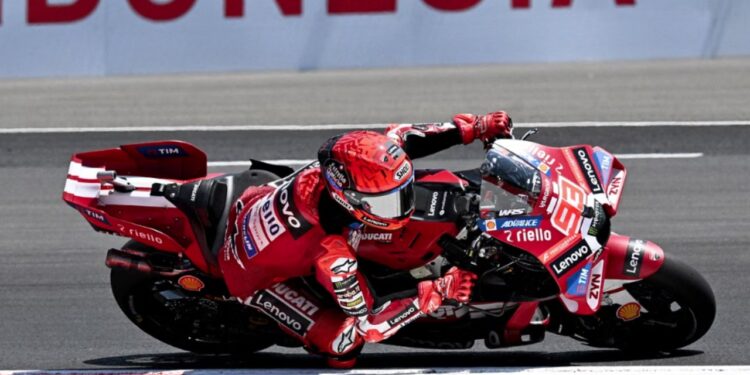 MotoGP: Marc Marquez fiton Sprintin e Indonezisë dhe rikthehet në krye të Botërorit