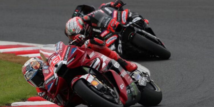MotoGP/ Marc Marquez fiton edhe në Motegi, gara për titull bëhet edhe më e ndezur