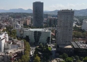 Ndjesia ekonomike rritet lehtë në shtator; ndërtimi mban treguesin, bien industria, shërbimet dhe tregtia