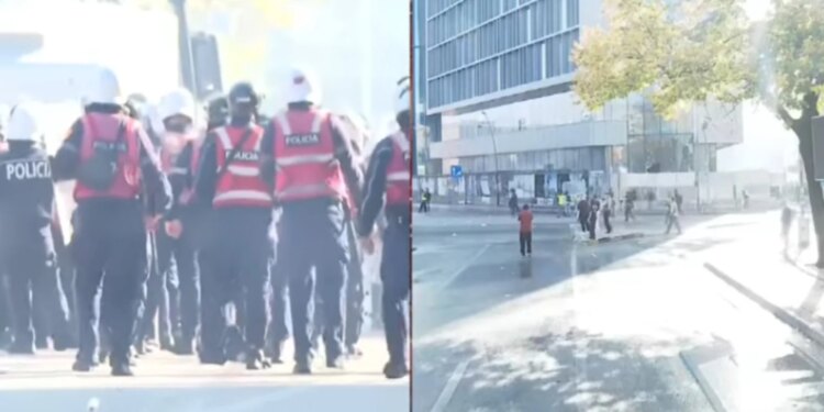Nis ofensiva e policisë; efektivët përgjigjen me ujë, gaz lotsjellës dhe plumba gome; protestuesit qëllojnë me fishekzjarre