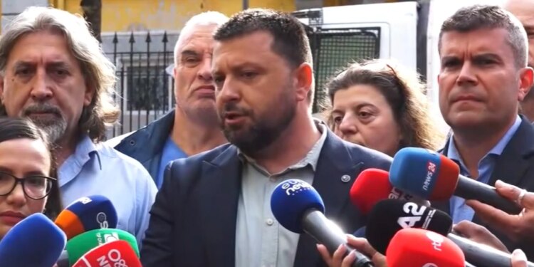 Një grup akademikësh kallëzon në SPAK dhunën e policisë ndaj protestuesve: Po kërkohet të imponohet heshtja