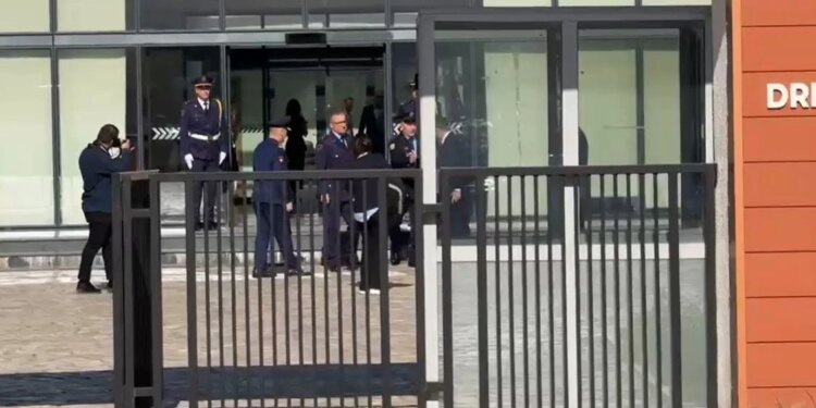 Pas ngjarjeve kriminale që tronditën qytetin, ministri Demo mbërrin në Shkodër
