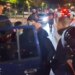 Pas përfundimit të tubimit në Tiranë, disa të rinj shoqërohen